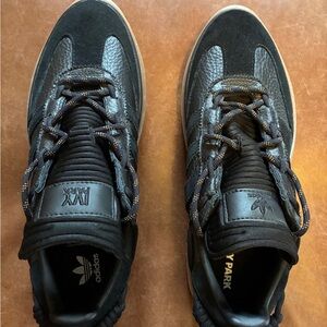 Women’s Adidas X Ivy Park Super Sleek 72 black sneakers Size 8.5
